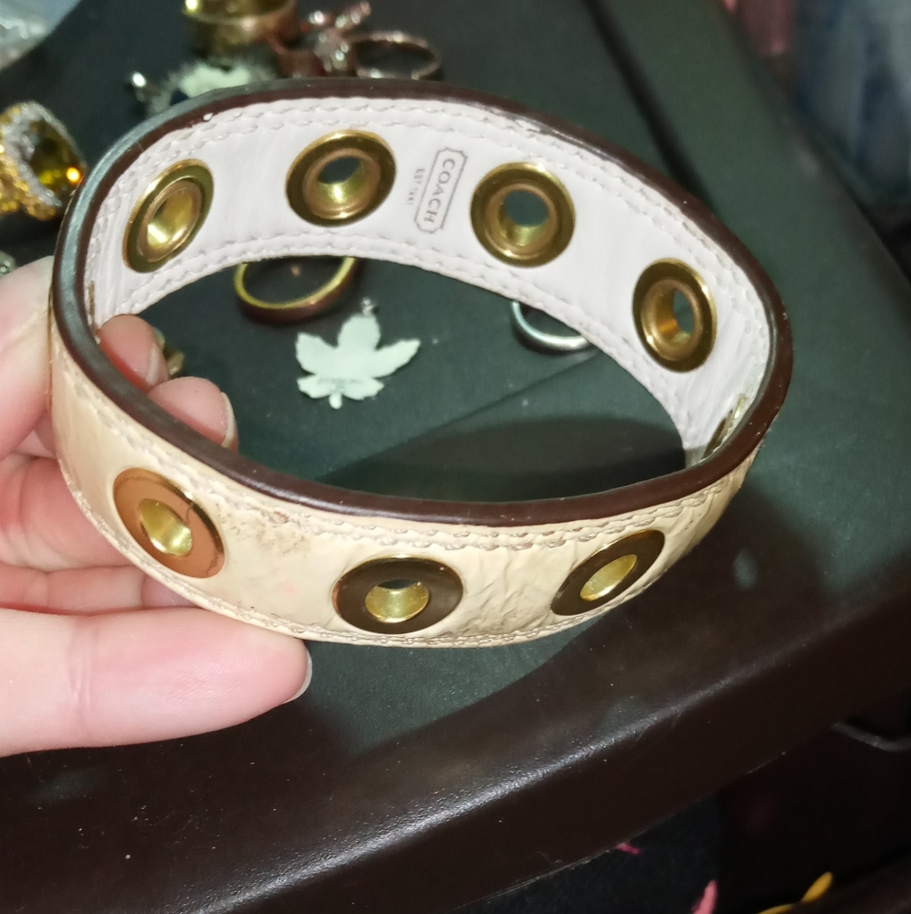 COACH Leather bracelet with gold rivets - Picture 2 of 3